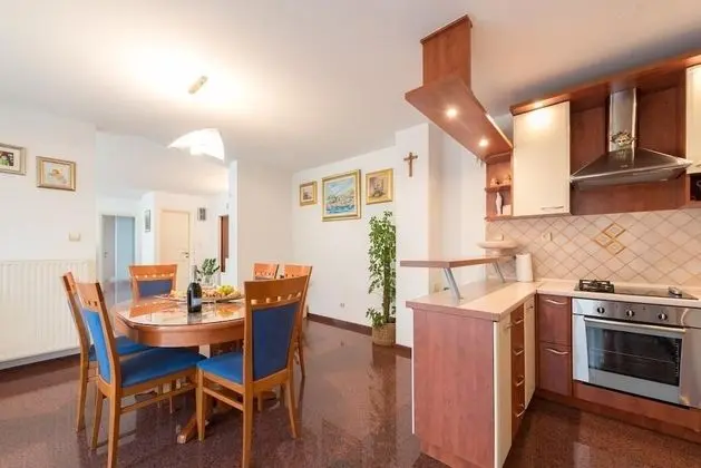 Apart Daire (Snjeza - spacious & comfortable - A1()