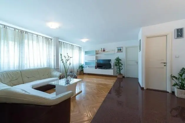 Apart Daire (Snjeza - spacious & comfortable - A1()