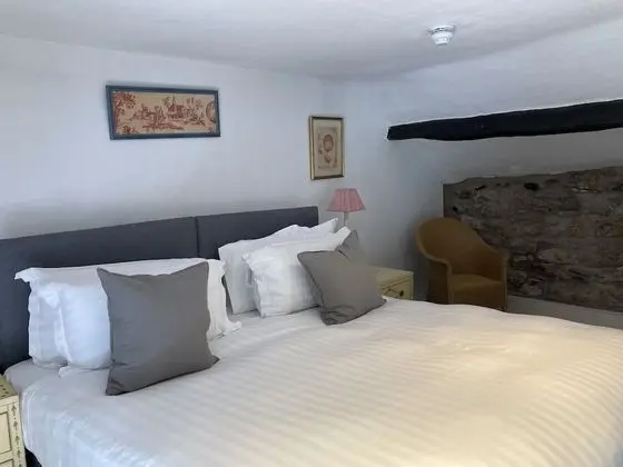 Comfort Tek Büyük Yataklı Oda