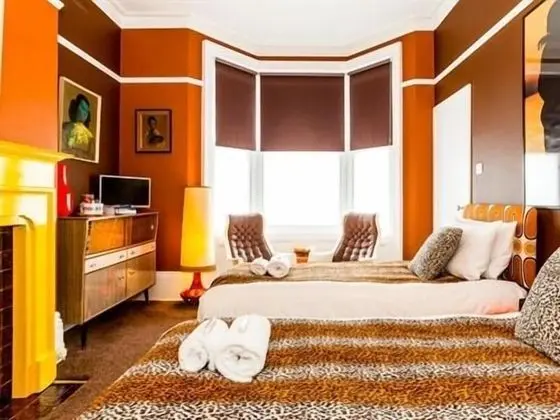 Tek Büyük veya İki Ayrı Yataklı Oda, Banyolu/Duşlu (Snooze Room 5)