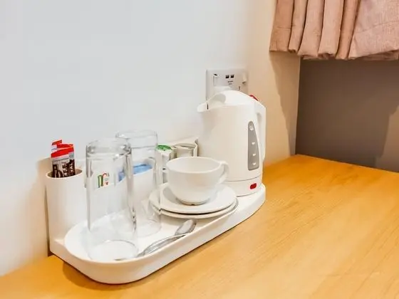 Tek Büyük Yataklı Oda, Ortak Banyo