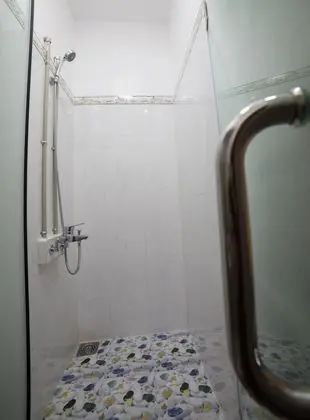 Ortak Ranzalı Oda, Sadece kadınlar için