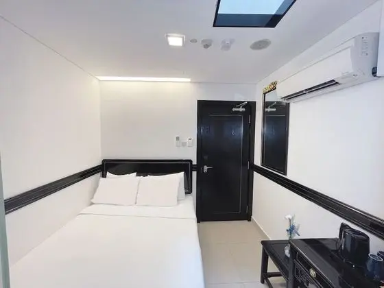 Standard Tek Büyük Yataklı Oda, Penceresiz (SkyLight)