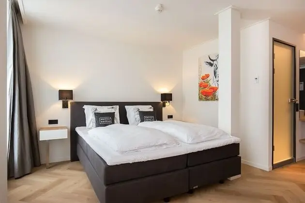 Standard Tek Büyük Yataklı Oda