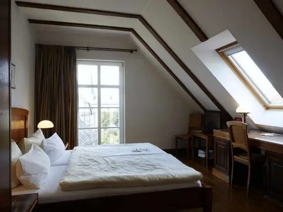 Comfort Tek Büyük Yataklı Oda