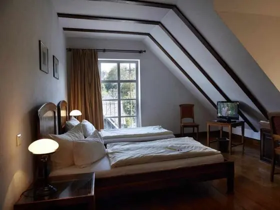 Comfort Tek Büyük Yataklı Oda