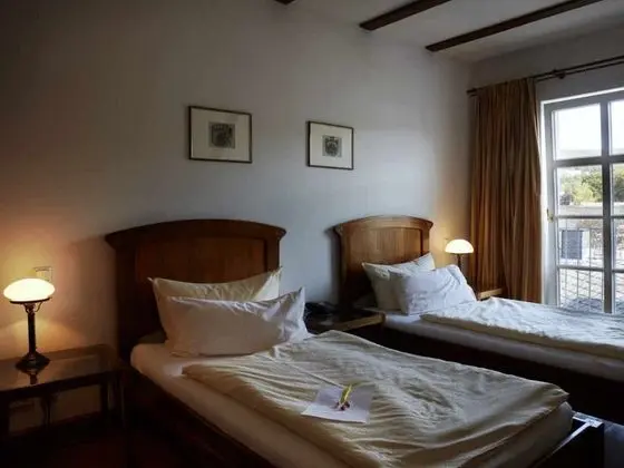 Comfort Tek Büyük Yataklı Oda