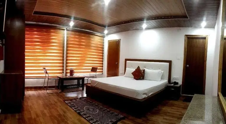 Deluxe Tek Büyük Yataklı Oda
