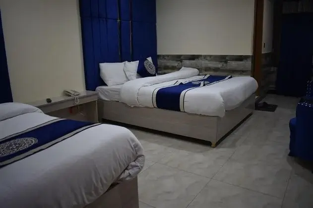 Üç Kişilik Oda