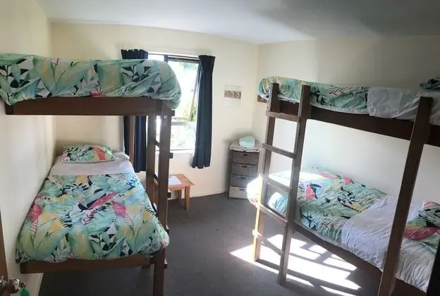 Ortak Ranzalı Oda (1 Bed in 4 Dorm)