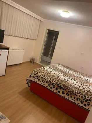 Aile Odası, Bahçe Manzaralı, Alçak Tavan