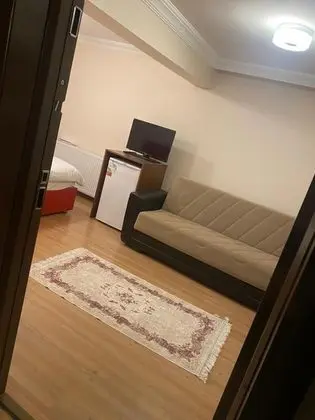 Aile Odası, Bahçe Manzaralı, Alçak Tavan