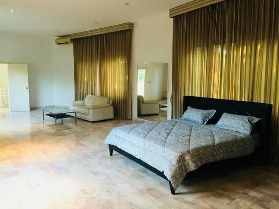 4-Bedroom House