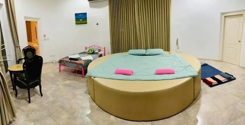 4-Bedroom House