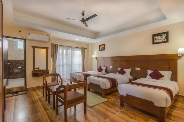 Deluxe Üç Kişilik Oda, Balkon