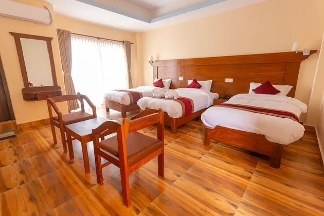 Deluxe Üç Kişilik Oda, Balkon