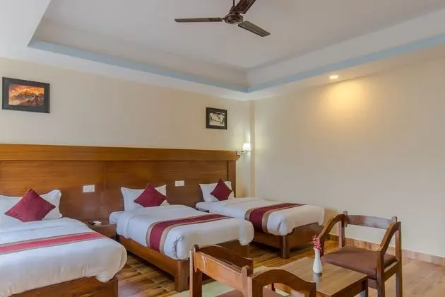 Deluxe Üç Kişilik Oda, Balkon