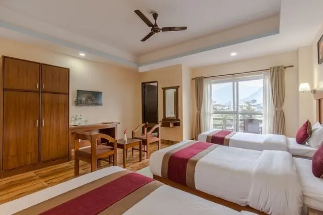 Deluxe Üç Kişilik Oda, Balkon