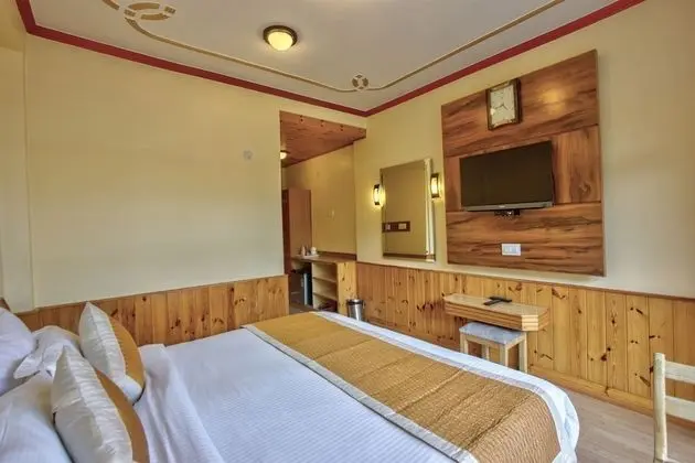Deluxe Tek Büyük Yataklı Oda, 1 Çift Kişilik Yatak, Sigara İçilmez, Tepe Manzaralı