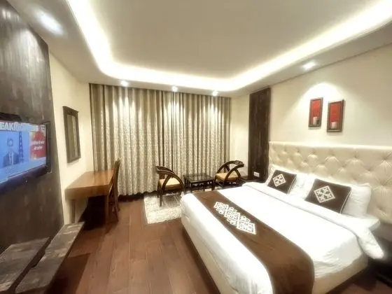 Luxury Oda