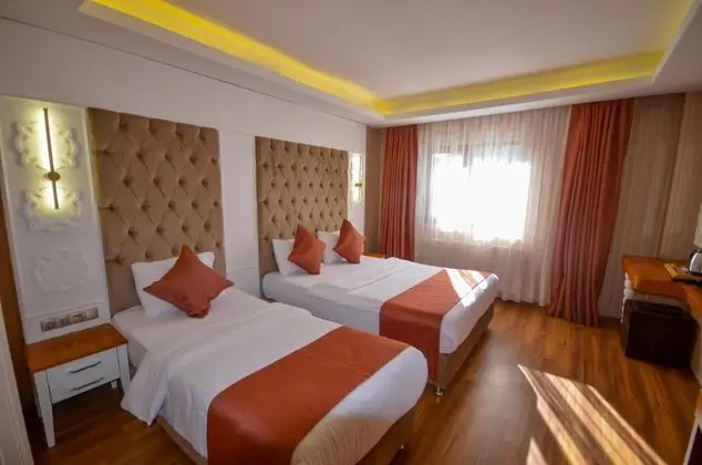 Triple, Dağ Manzaralı
