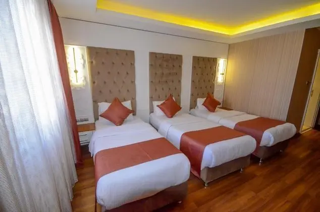 Triple, Dağ Manzaralı