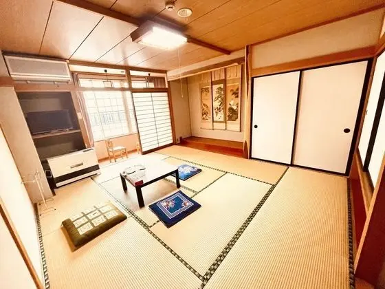 Traditional Üç Kişilik Oda (Japanese Style)