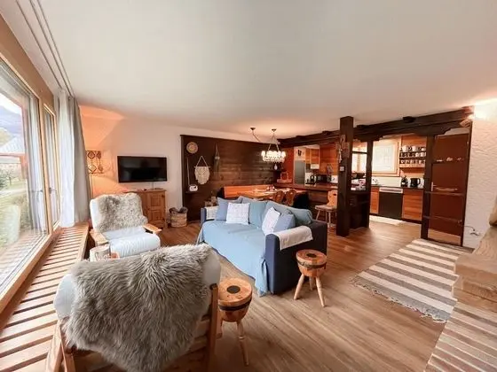 Ev