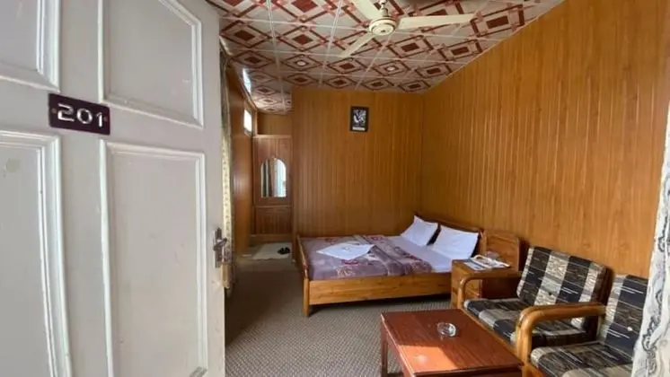Deluxe Tek Büyük Yataklı Oda