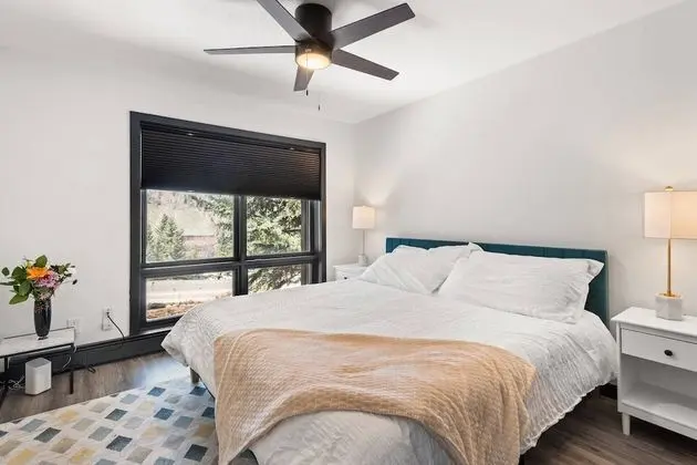 Daire (Snowmass Modern 3 bedroom w/ Hot Tub )