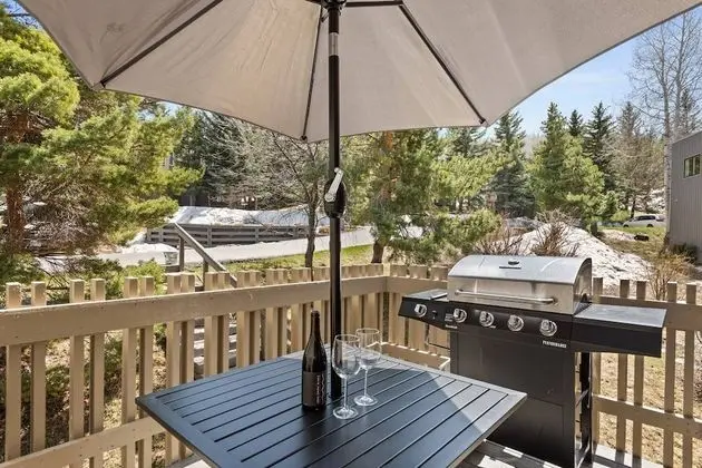 Daire (Snowmass Modern 3 bedroom w/ Hot Tub )