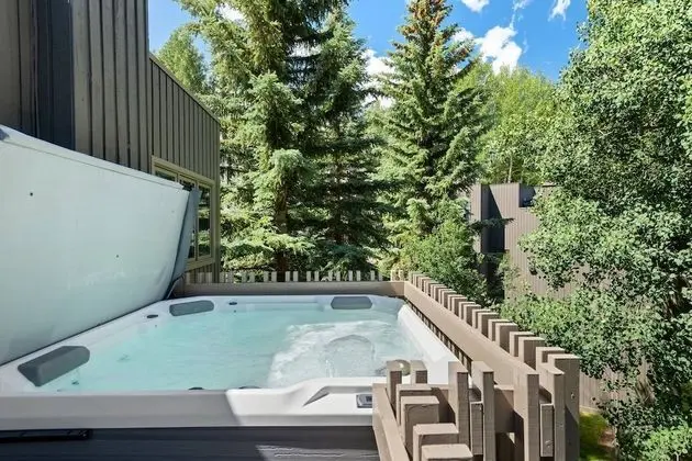 Daire (Snowmass Modern 3 bedroom w/ Hot Tub )