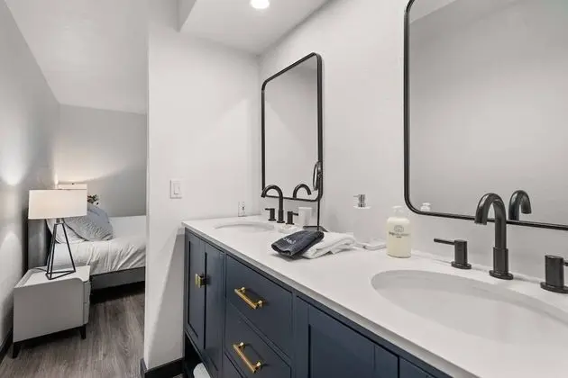 Daire (Snowmass Modern 3 bedroom w/ Hot Tub )