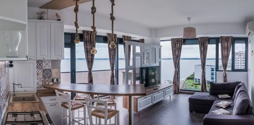 Apart Daire, 2 Yatak Odası, Göl Manzaralı