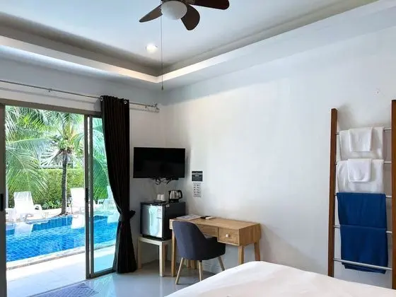 Deluxe Double Room with  Pool View