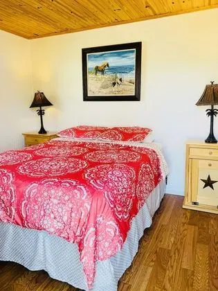 Premium 2 Bedrooms Waterfront Cottage, Full Kitchen