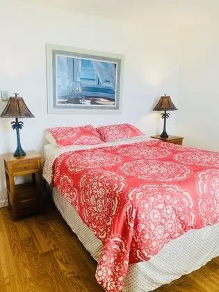 Premium 2 Bedrooms Waterfront Cottage, Full Kitchen