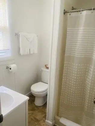 Premium 2 Bedrooms Waterfront Cottage, Full Kitchen