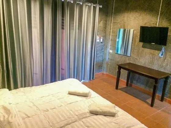 Standard Tek Büyük Yataklı Oda