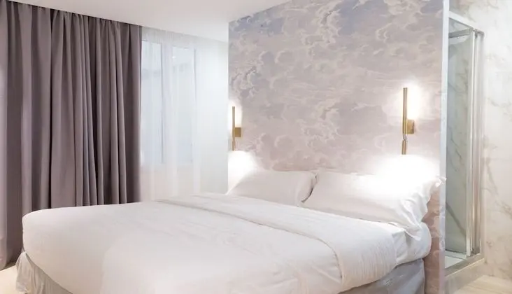 Tek Büyük Yataklı Oda (101)