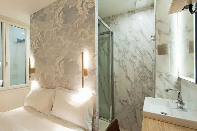 Tek Büyük Yataklı Oda (101)