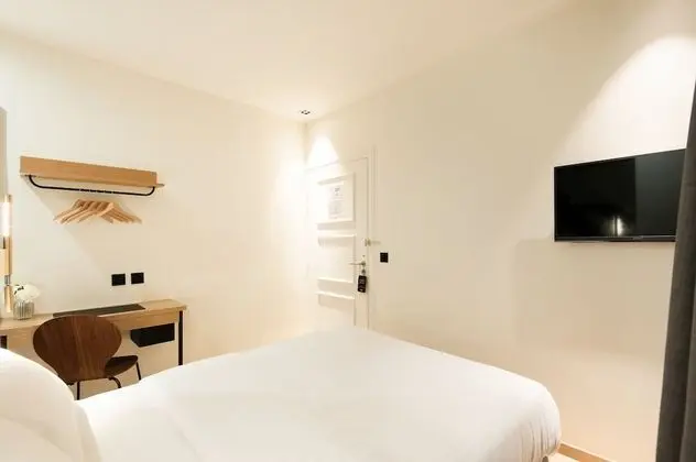 Tek Büyük Yataklı Oda (101)