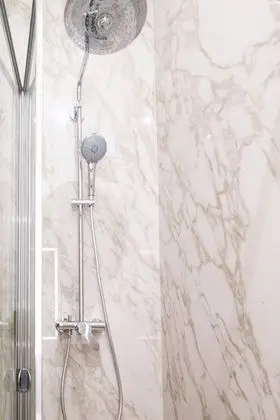 Tek Büyük Yataklı Oda (101)