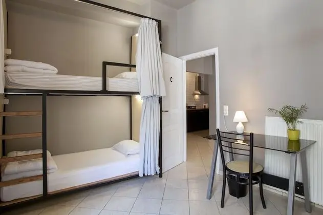Ortak Ranzalı Oda, Sadece kadınlar için (4 Guests)