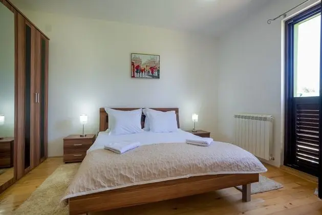 Villa (3)