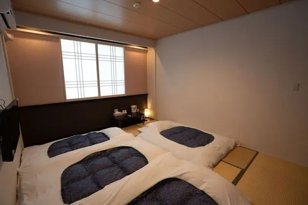 Dört Kişilik Oda (Japanese Style, with Shower)
