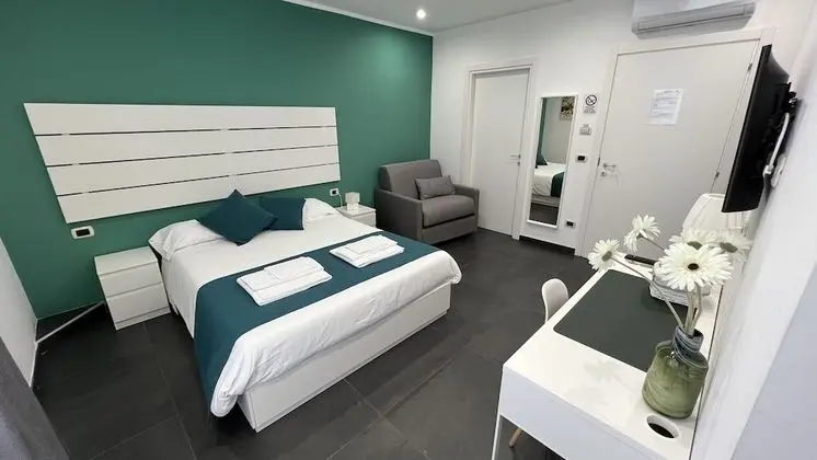 Tek Büyük Yataklı Oda, Balkon (Green)