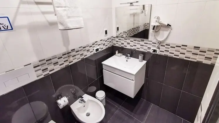 Tek Büyük Yataklı Oda, Balkon (Green)