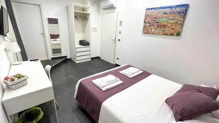 Tek Büyük Yataklı Oda (Lilac)