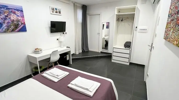 Tek Büyük Yataklı Oda (Lilac)